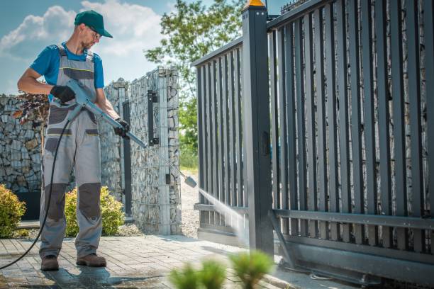 Best Pool Deck Cleaning  in Five Points, FL